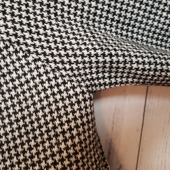 Femme Fatale Sweater with balloon sleeves - Picture 9 of 9